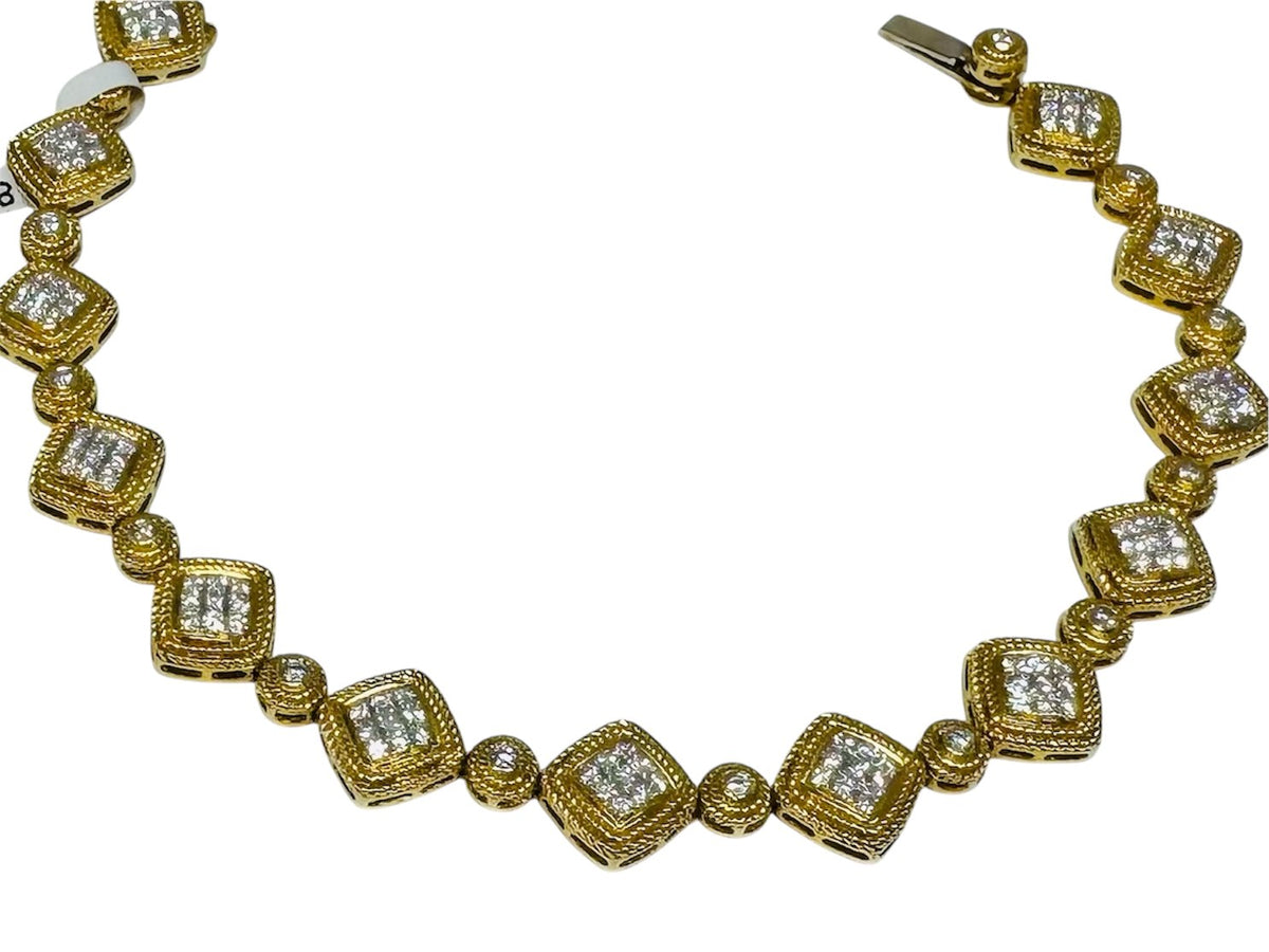 18kt Textured Link Diamond Bracelet