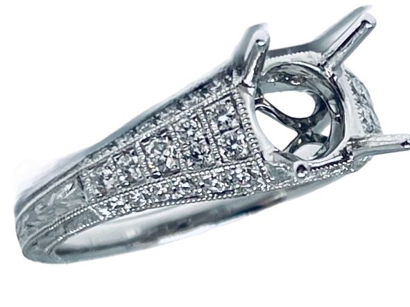 18k White Gold Vintage Inspired Diamond Engagement Ring